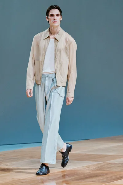 Look 45